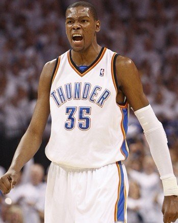 队战成平局 队战成平局